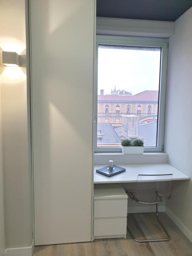 Jewel Apartment Vista Duomo 100M 밀라노 외부 사진