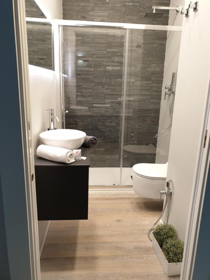 Jewel Apartment Vista Duomo 100M 밀라노 외부 사진