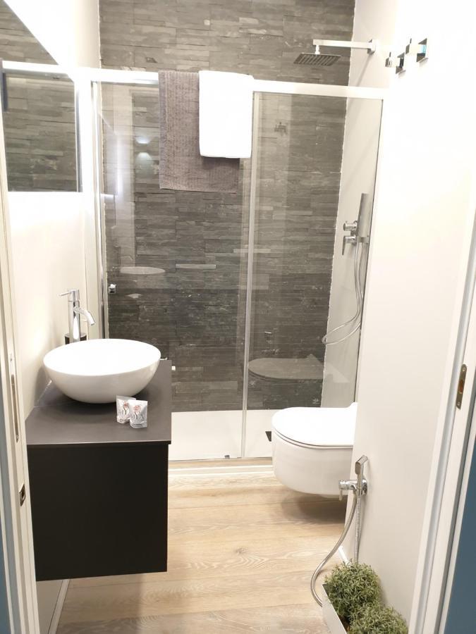 Jewel Apartment Vista Duomo 100M 밀라노 외부 사진
